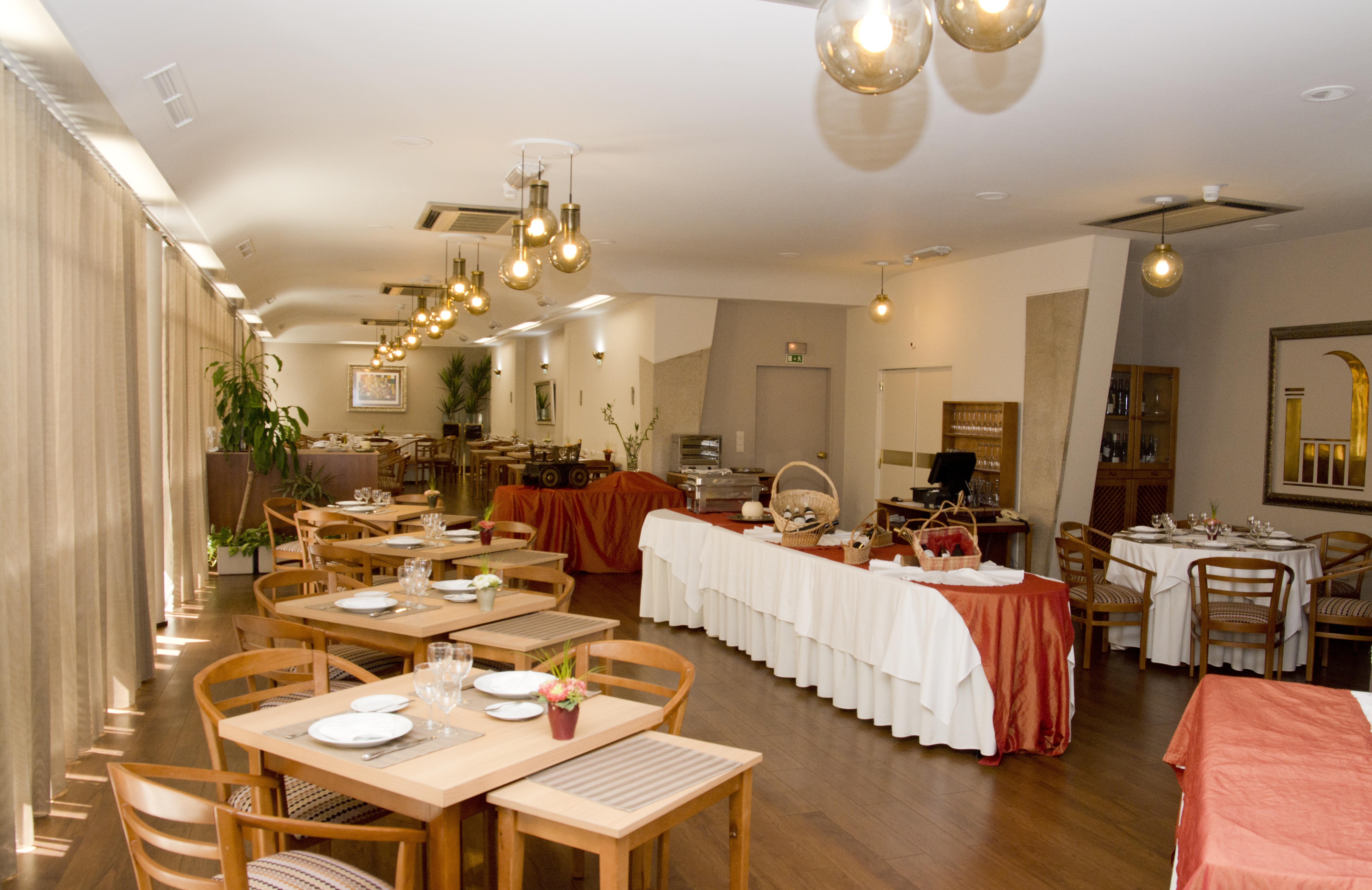 Hotel Rainha D. Amelia, Arts & Leisure كاستيلو برانكو المظهر الخارجي الصورة